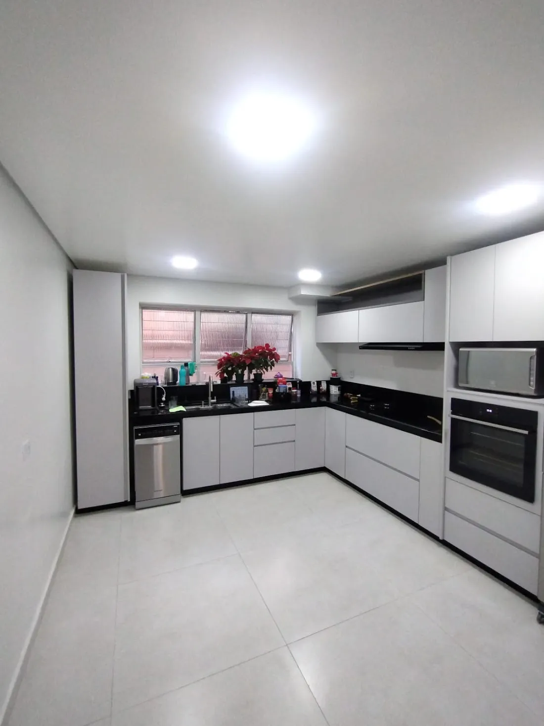Cozinha planejada sob medida em Curitiba